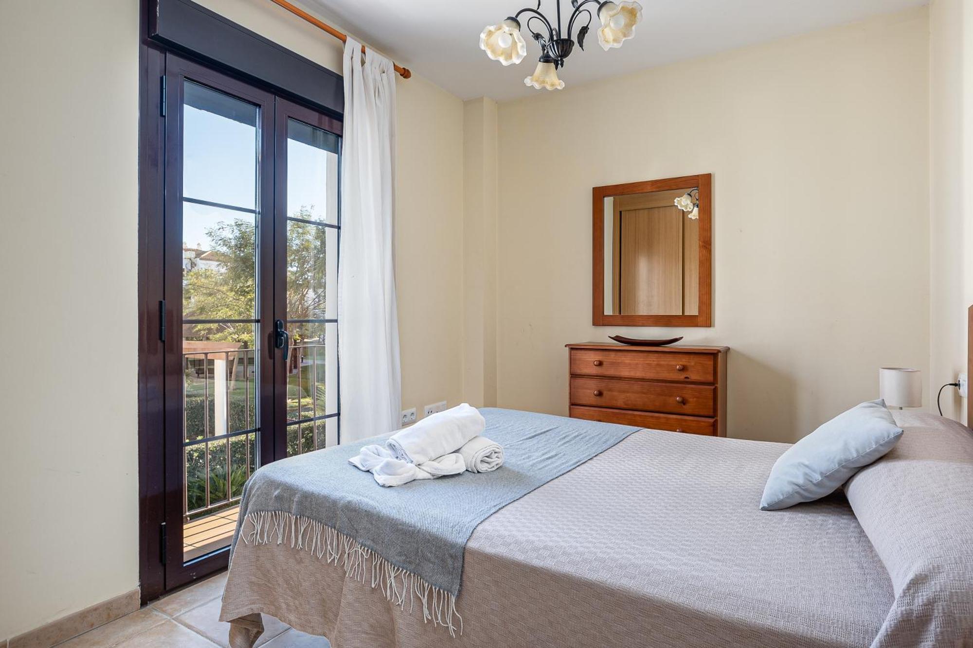 Apartamento Familiar Muy Soleado Cerca De La Playa Y Parking Incluido Chiclana de la Frontera Bagian luar foto