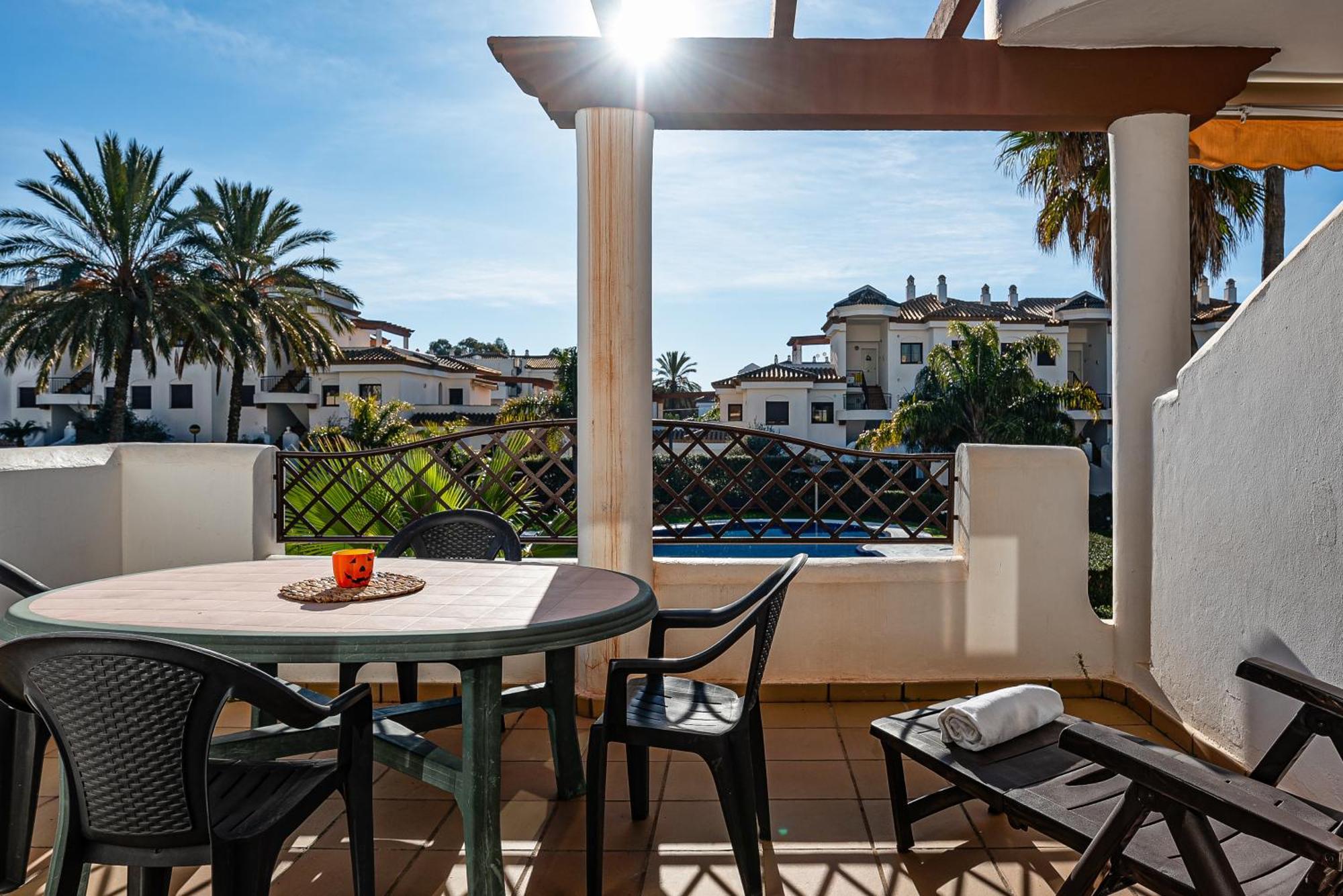 Apartamento Familiar Muy Soleado Cerca De La Playa Y Parking Incluido Chiclana de la Frontera Bagian luar foto