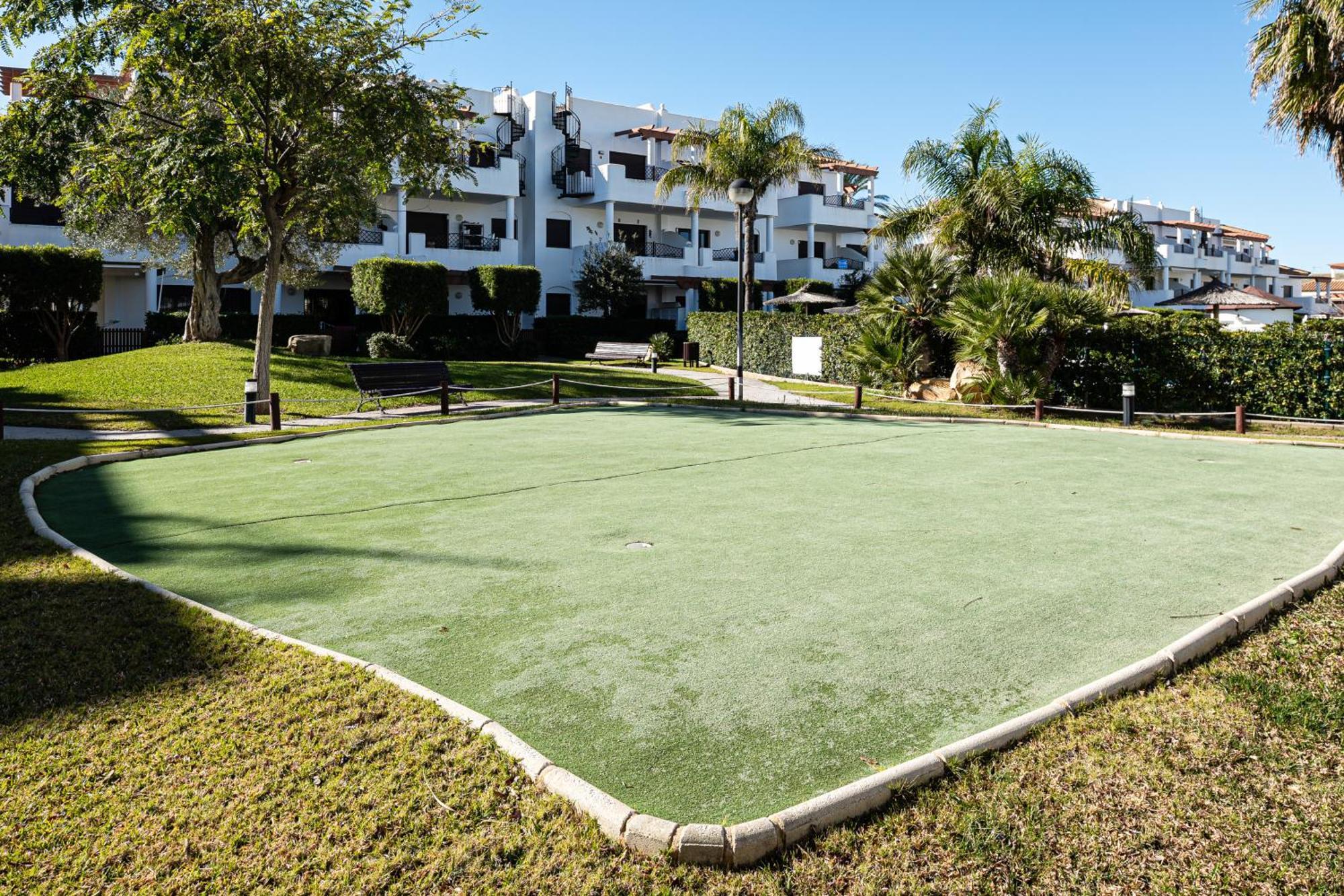 Apartamento Familiar Muy Soleado Cerca De La Playa Y Parking Incluido Chiclana de la Frontera Bagian luar foto