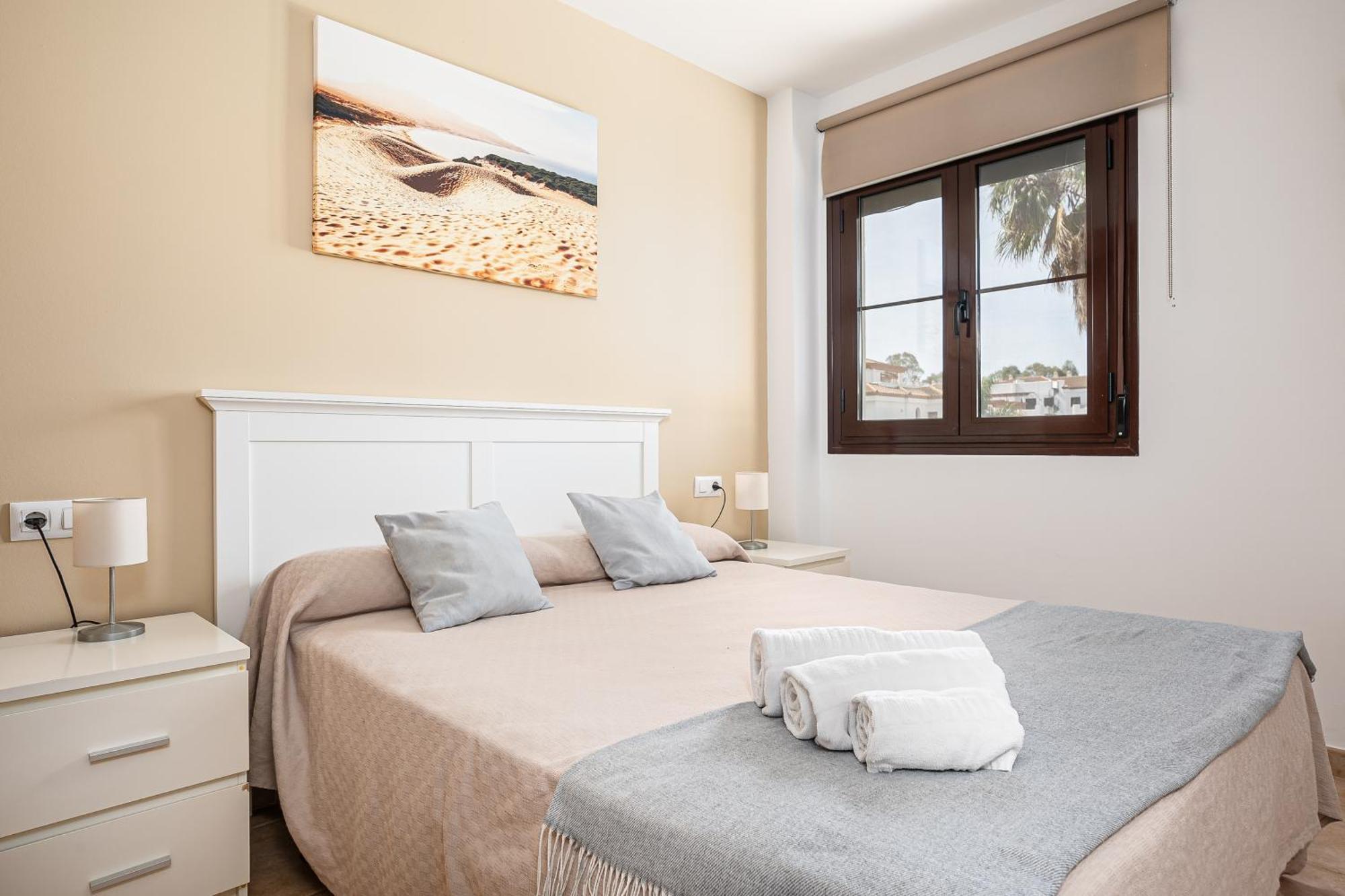 Apartamento Familiar Muy Soleado Cerca De La Playa Y Parking Incluido Chiclana de la Frontera Bagian luar foto